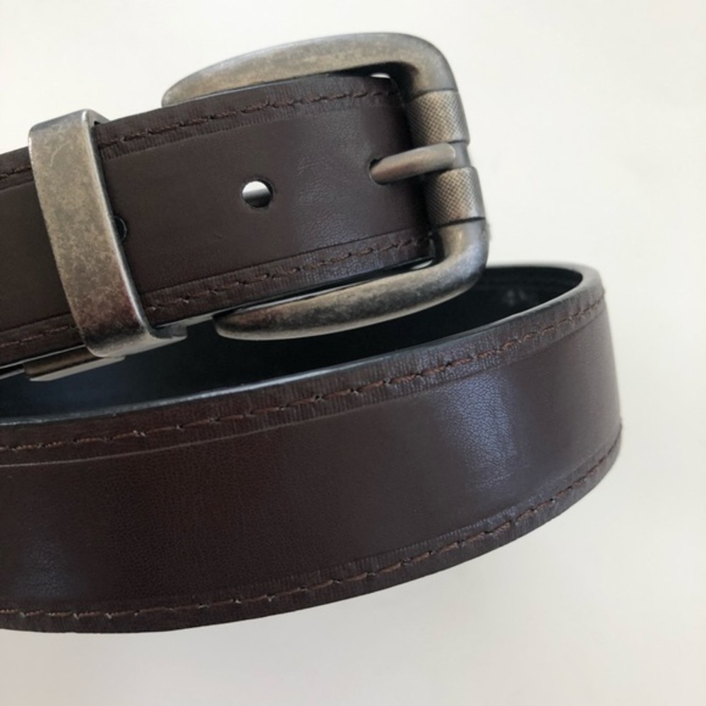 Levi's Reversible Black/Brown Leather Belt  Pewter Hardware  Size L  30-32